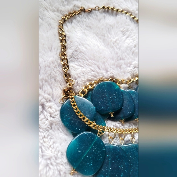 SOLD - Emerald green stones Necklace - Picture 2 of 5